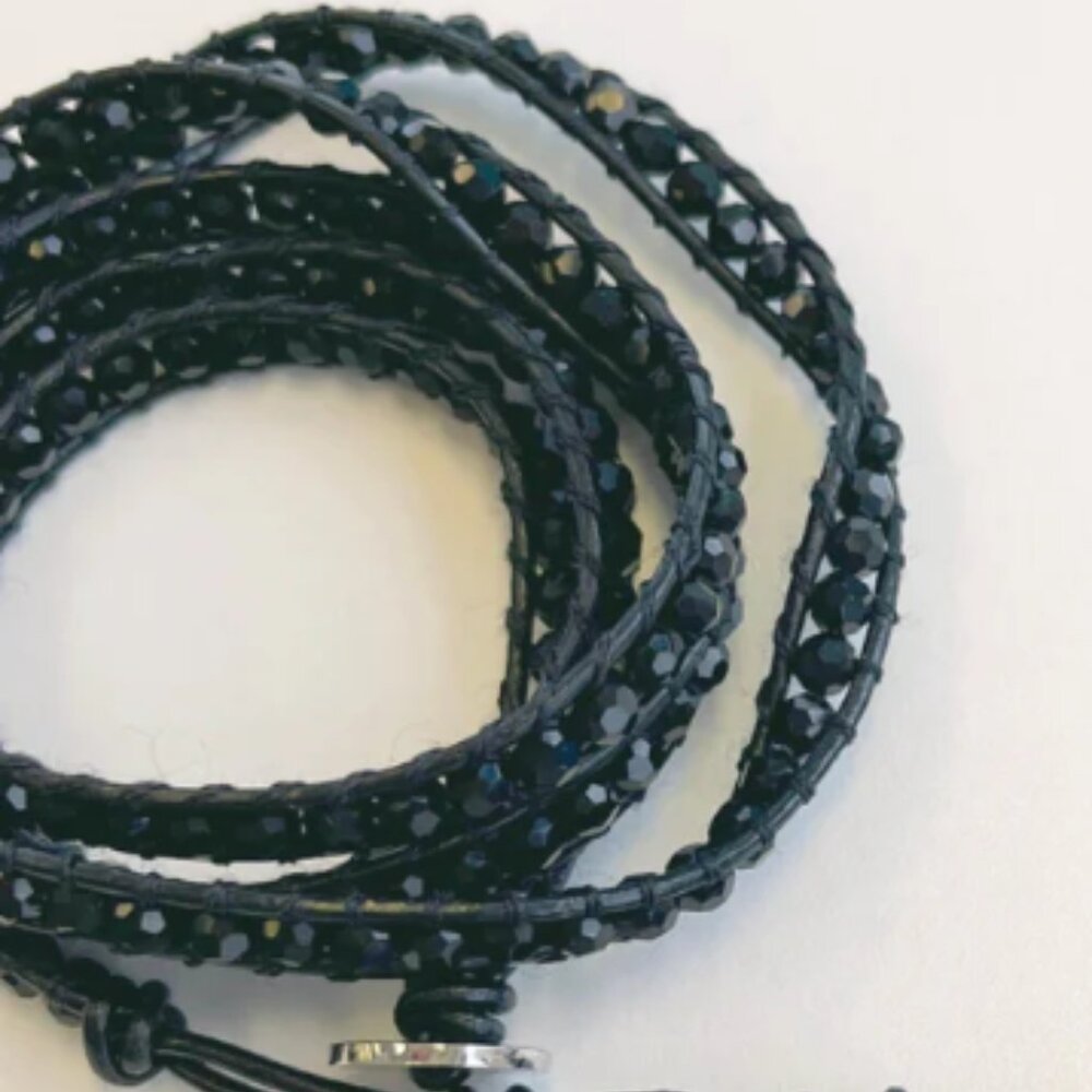 Victoria Emerson Black & Silver Iridescent Wrap Bracelet